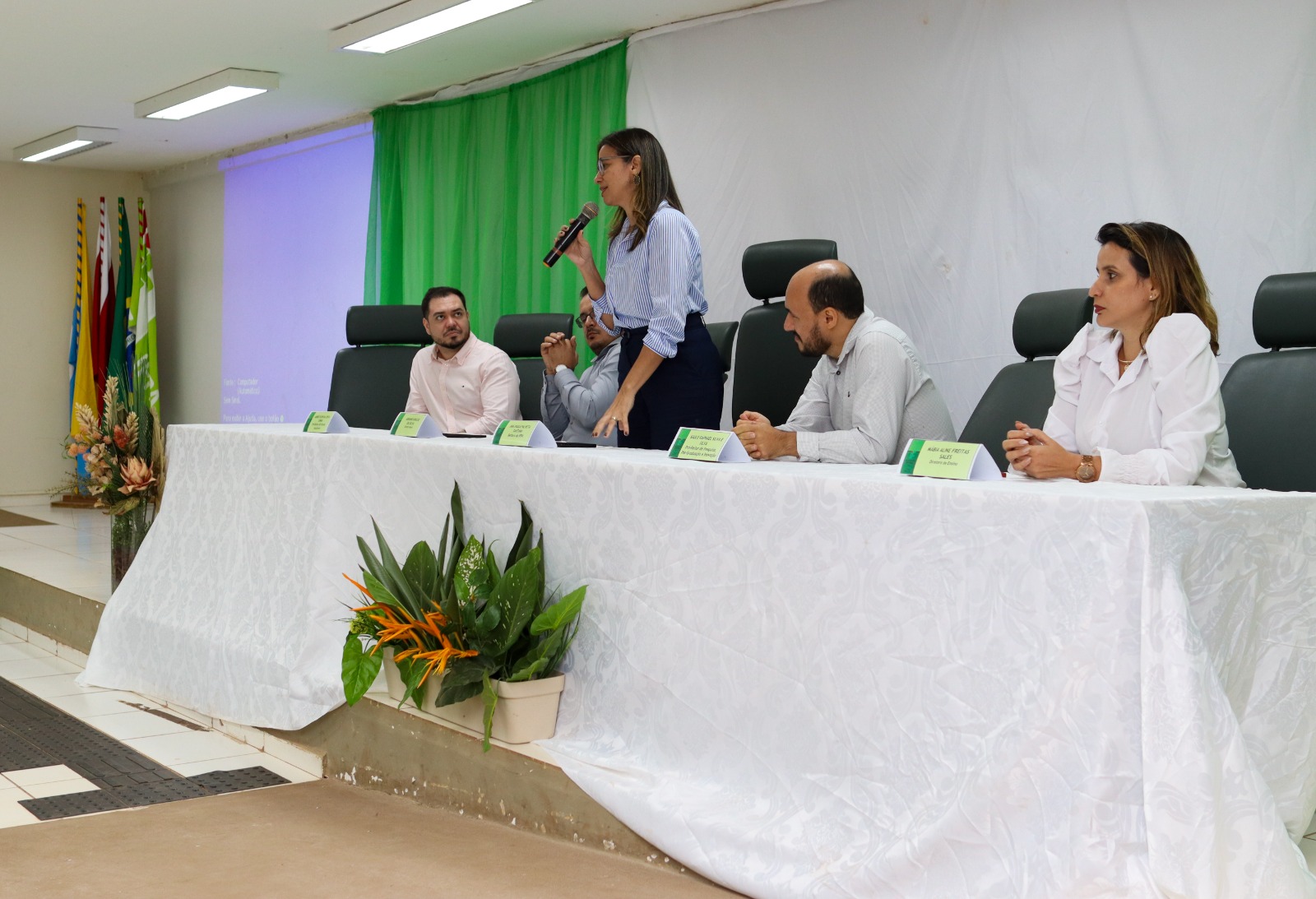 Presença da Reitora, Ana Paula Palheta, no Encontro de Ensino Regionalizado